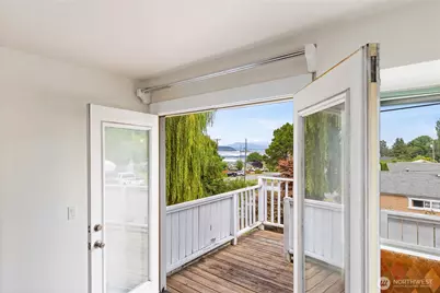 619 35th Street N, Anacortes, WA 98221 - Photo 32