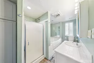 619 35th Street N, Anacortes, WA 98221 - Photo 10