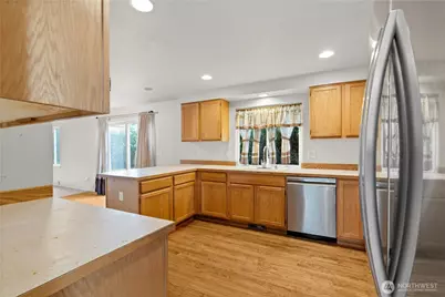 12717 SE 301st Street, Auburn, WA 98092 - Photo 2