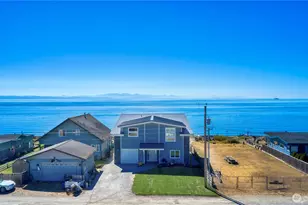 631 Freeman Ln, Point Roberts, WA 98281 - Photo 2
