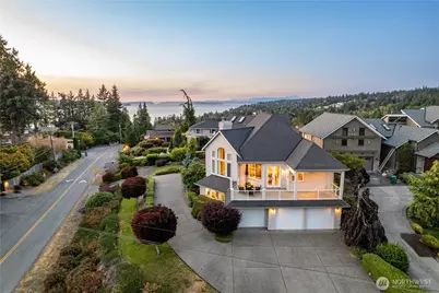 12011 Marine View Drive, Edmonds, WA 98026 - Photo 4