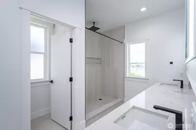 1405 W Lakeside Drive, Moses Lake, WA 98837 - Photo 16