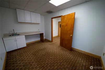 11201 SE Kent Kangley Road #103, Kent, WA 98030 - Photo 8