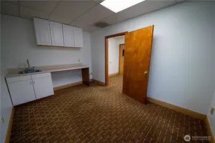 11201 SE Kent-Kangley Rd, Kent, WA 98030 - Photo 8