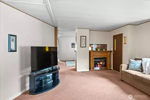 4111 164th St SW, Lynnwood, WA 98087 - Photo 2