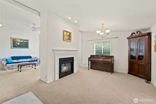 27225 217th Pl SE, Maple Valley, WA 98038 - Photo 4