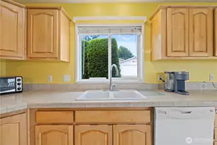 27225 217th Pl SE, Maple Valley, WA 98038 - Photo 10