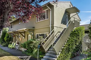 4818 Terrace Dr NE, Seattle, WA 98105 - Photo 2