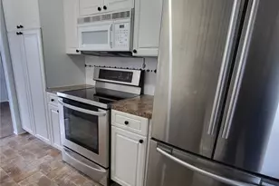 9030 Seward Park Ave S, Seattle, WA 98118 - Photo 4