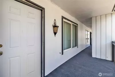 1337 10th Avenue, Longview, WA 98632 - Photo 4