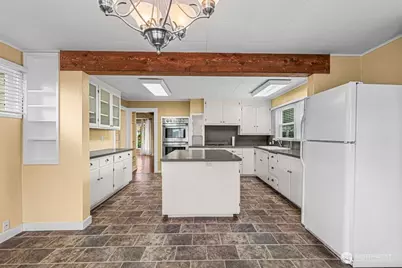 233 W Gibson Avenue, Chelan, WA 98816 - Photo 10