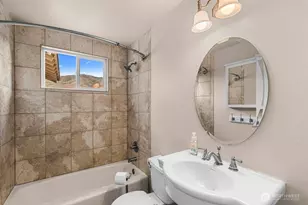 233 W Gibson Ave, Chelan, WA 98816 - Photo 16