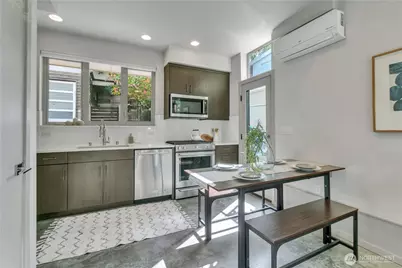 5008 Fauntleroy Way SW #B, Seattle, WA 98136 - Photo 8