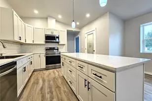 302 W Martin Pl, Elma, WA 98541 - Photo 12