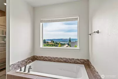 160 Windy River Road, Kalama, WA 98625 - Photo 4