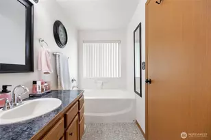 1346 E Greens Loop, Moses Lake, WA 98837 - Photo 28