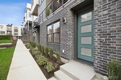 18811 99th Court NE #C, Bothell, WA 98011 - Photo 2