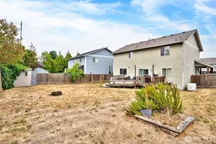 1827 SW Olive St, Oak Harbor, WA 98277 - Photo 6