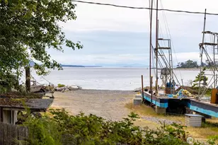 3965 Legoe Bay Rd, Lummi Island, WA 98262 - Photo 18