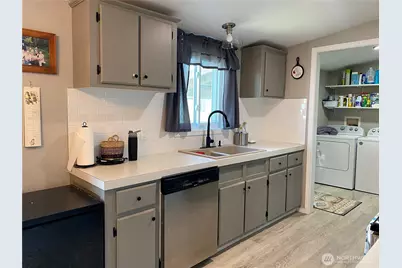 4000 Longview Street NE #42, Moses Lake, WA 98837 - Photo 10