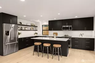 6833 36th Ave NE, Seattle, WA 98115 - Photo 10