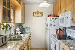 415 E Sylvan Dr, Othello, WA 99344 - Photo 2