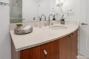 650 Bellevue Way NE, Bellevue, WA 98004 - Photo 20