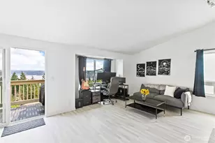 1745 W Sunn Fjord Ln, Bremerton, WA 98312 - Photo 4