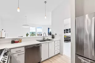 1745 W Sunn Fjord Ln, Bremerton, WA 98312 - Photo 24