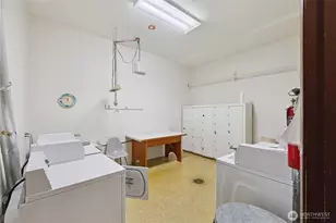 415 N State St, Bellingham, WA 98225 - Photo 24