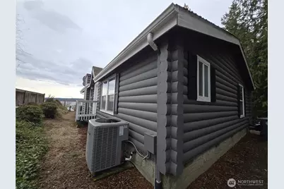 7021 Cliff Avenue SW, Longbranch, WA 98351 - Photo 18