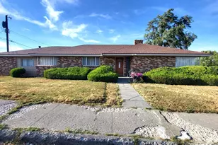 814 NW 1st Ave, Soap Lake, WA 98851 - Photo 2