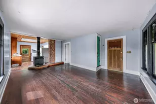 801 Newton St, Seattle, WA 98109 - Photo 10