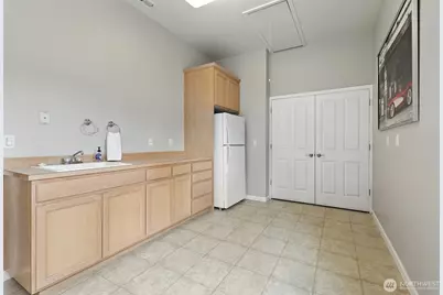 11204 Rainier Avenue S, Seattle, WA 98178 - Photo 28