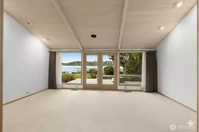 8428 N Mercer Way, Mercer Island, WA 98040 - Photo 22