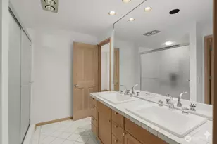 8428 N Mercer Way, Mercer Island, WA 98040 - Photo 16