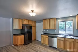 1310 Johnson Rd, Centralia, WA 98531 - Photo 8