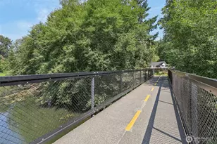 17209 W Riverside Dr, Bothell, WA 98011 - Photo 34