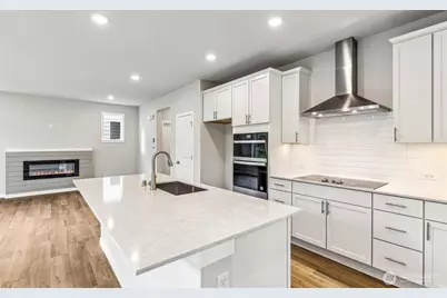 8815 126th Street Ct E, Puyallup, WA 98375 - Photo 2