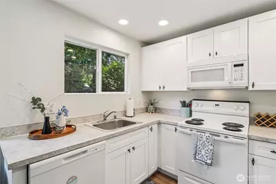 8430 Fawcett Avenue, Tacoma, WA 98444 - Photo 8