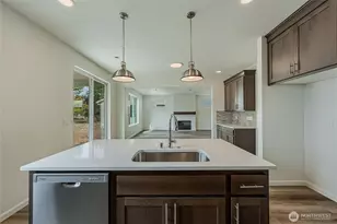 960 RW Fletcher St, Winlock, WA 98596 - Photo 8