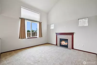 9212 11th Place NE #B, Lake Stevens, WA 98258 - Photo 4