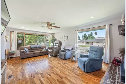 33 Furney St, Wenatchee, WA 98801 - Photo 6