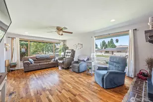 33 Furney St, Wenatchee, WA 98801 - Photo 6