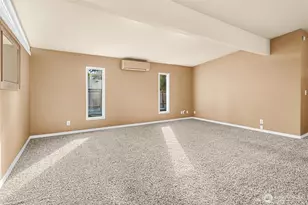 9804 118th St E, Puyallup, WA 98373 - Photo 4