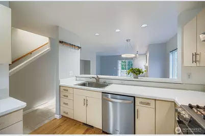 601 12th Avenue NW #C1, Issaquah, WA 98027 - Photo 10