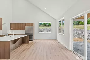 117 Red Hawk Dr, Castle Rock, WA 98611 - Photo 10