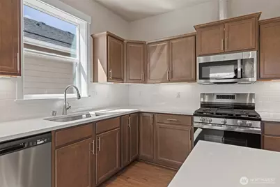 806 Parkland Loop, Sedro Woolley, WA 98284 - Photo 14