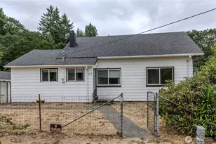 509 Rochester St W, Rainier, WA 98576 - Photo 12