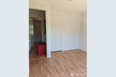 509 Rochester Street W, Rainier, WA 98576 - Photo 10